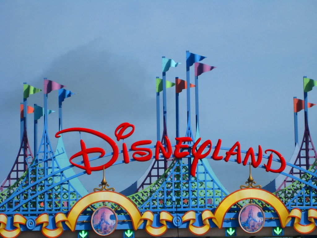 Paris Frankreich Städtetrip Städtereise Urlaub benbino Reisebericht Eifelturm Arc de Triumph La Défense Hotel Disneyland Kleinkind Schloss Versaille