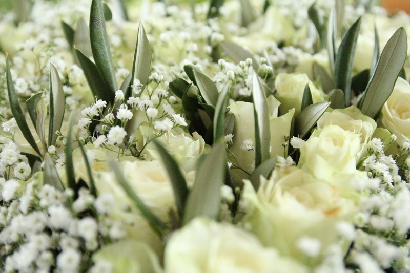 benbino, Grabschmuck, Grabherz, Grabschmuck selbermachen, DIY, Herz aus Rosen, Rosenherz, kostenlose Anleitung