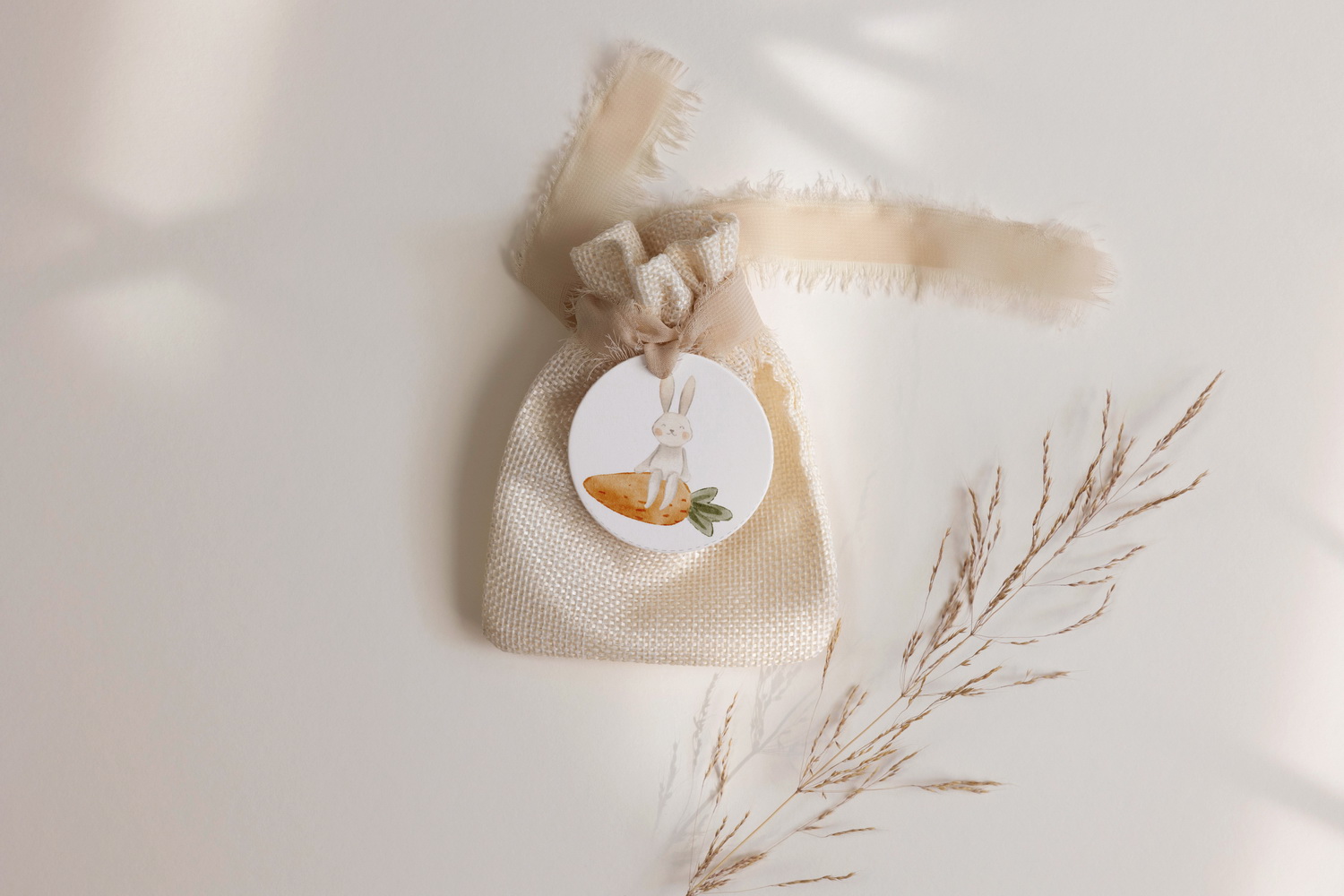 ostern, frohe ostern, osterhase, hase, geschankanhänger, tags, geschenk, möhre, happy easter, Karotte, Muffins, Banderolen, Muffinförmchen, Cupcakes, benbino