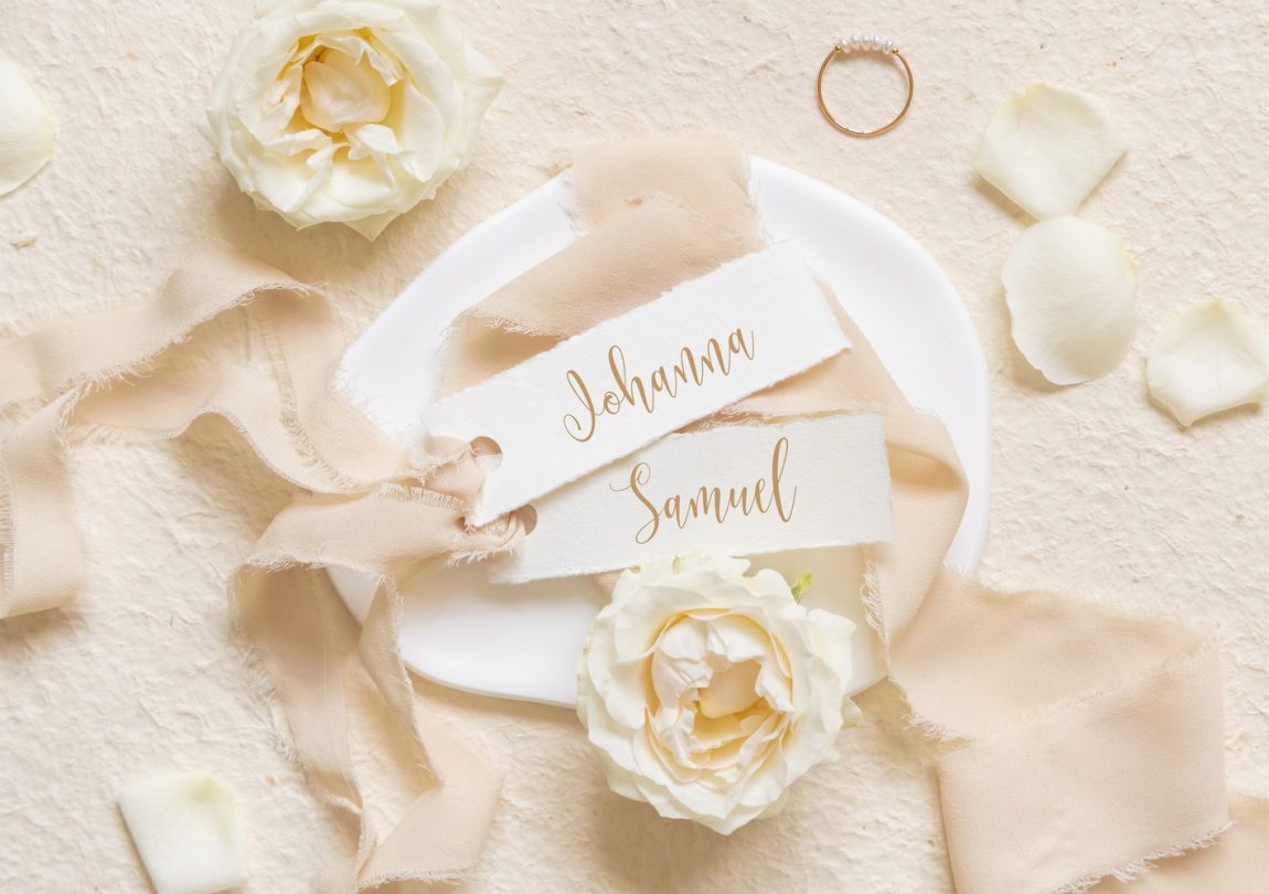 BENBINO Tischkarten Hochzeit Seidenband Name Vorname Gäste Gast beige ausdrucken