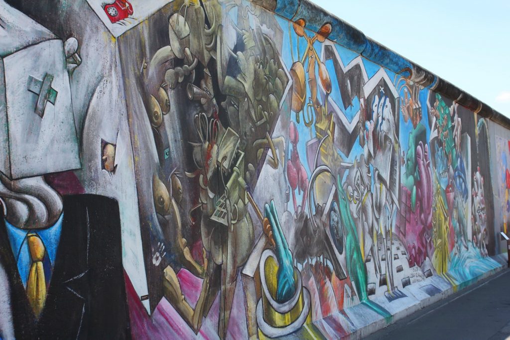 Berlin Hauptstadt Städtetrip Städtereise Urlaub benbino Reisebericht Spree Eastside Galerie Fernsehturm Dom Kanzleramt Kuppel Berlin Brandenburger Tor KaDeWe Olympiastadion Potsdamer Platz Checkpoint Charly Reichstag