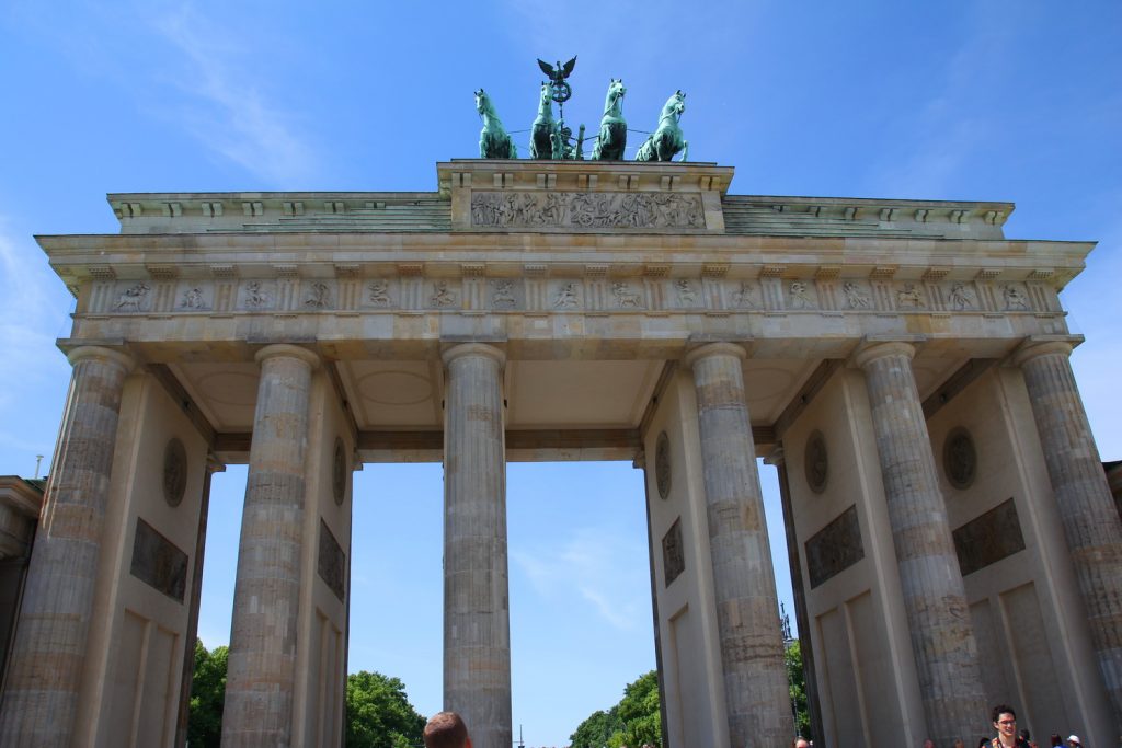 Berlin Hauptstadt Städtetrip Städtereise Urlaub benbino Reisebericht Spree Eastside Galerie Fernsehturm Dom Kanzleramt Kuppel Berlin Brandenburger Tor KaDeWe Olympiastadion Potsdamer Platz Checkpoint Charly Reichstag