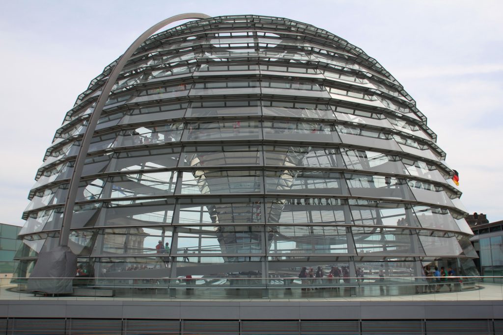 Berlin Hauptstadt Städtetrip Städtereise Urlaub benbino Reisebericht Spree Eastside Galerie Fernsehturm Dom Kanzleramt Kuppel Berlin Brandenburger Tor KaDeWe Olympiastadion Potsdamer Platz Checkpoint Charly Reichstag