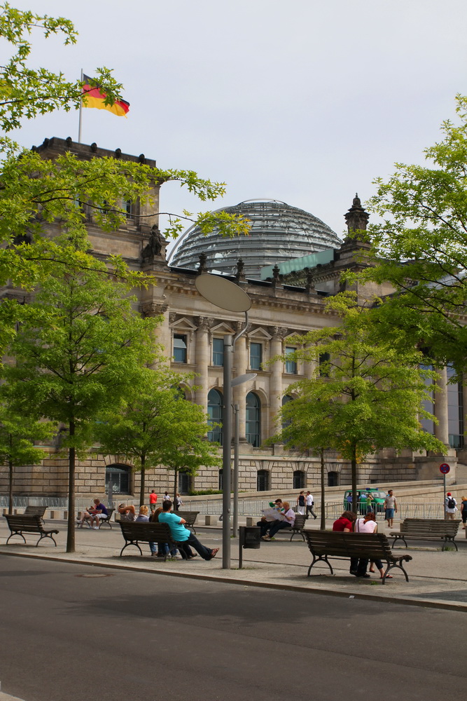Berlin Hauptstadt Städtetrip Städtereise Urlaub benbino Reisebericht Spree Eastside Galerie Fernsehturm Dom Kanzleramt Kuppel Berlin Brandenburger Tor KaDeWe Olympiastadion Potsdamer Platz Checkpoint Charly Reichstag