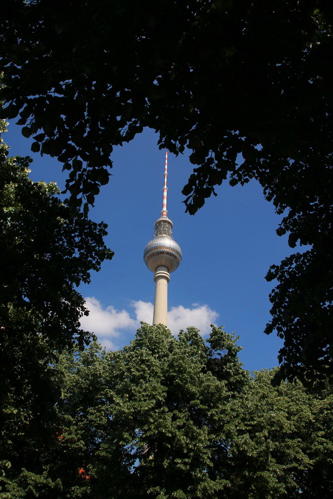 Berlin Hauptstadt Städtetrip Städtereise Urlaub benbino Reisebericht Spree Eastside Galerie Fernsehturm Dom Kanzleramt Kuppel Berlin Brandenburger Tor KaDeWe Olympiastadion Potsdamer Platz Checkpoint Charly Reichstag