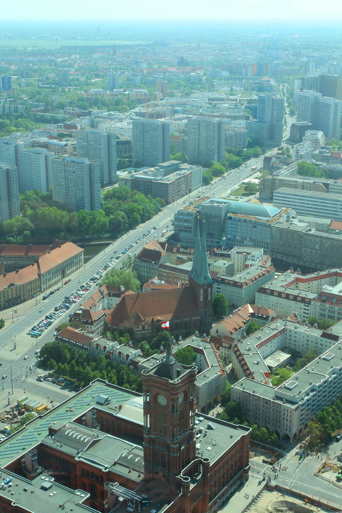 Berlin Hauptstadt Städtetrip Städtereise Urlaub benbino Reisebericht Spree Eastside Galerie Fernsehturm Dom Kanzleramt Kuppel Berlin Brandenburger Tor KaDeWe Olympiastadion Potsdamer Platz Checkpoint Charly Reichstag