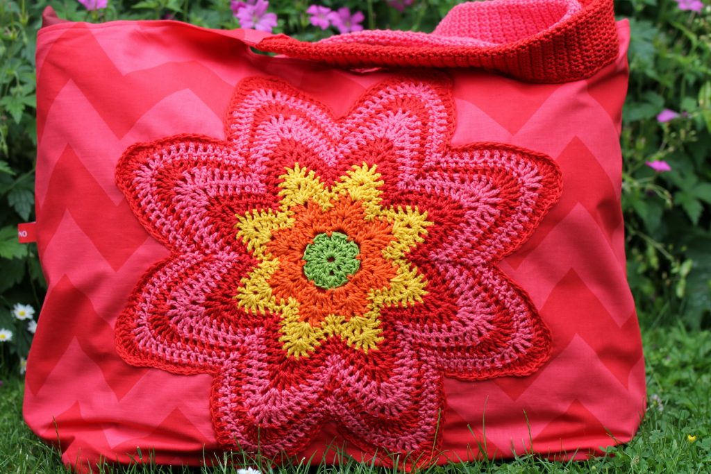 BENBINO, Strandtasche, nähen, Schnittmuster, Häkelblume, Häkelblüte, Shopper, DIY, Urlaub, selber nähen