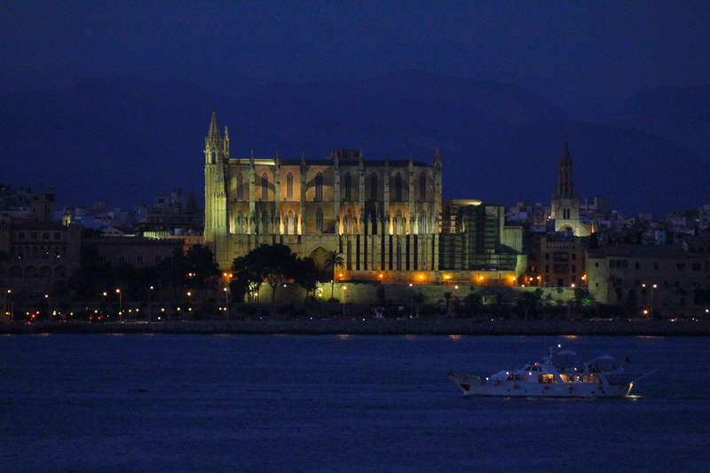 AIDA westliches Mittelmeer Kreuzfahrt Mallorca, Sardinien, Neapel, Vesuv, Rom, Pisa, Korsika, Barcelona, benbino