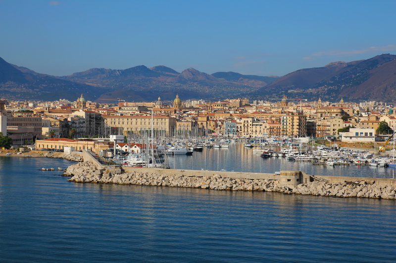 AIDA westliches Mittelmeer Kreuzfahrt Mallorca, Sardinien, Neapel, Vesuv, Rom, Pisa, Korsika, Barcelona, Costa Smeralda, benbino