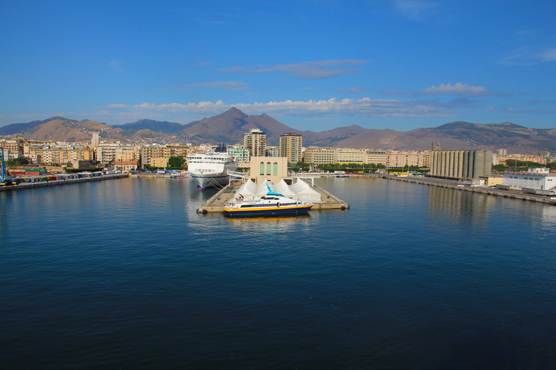 AIDA westliches Mittelmeer Kreuzfahrt Mallorca, Sardinien, Neapel, Vesuv, Rom, Pisa, Korsika, Barcelona, Costa Smeralda, benbino