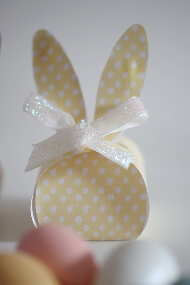 DIY, kostenlose Anleitung, Ostern, Ostergeschenk, Osterverpackung, Geschenkverpackung, ausdrucken, ausschneiden, download, freebie, Osterhase, Hase, Hasenverpackung, Süßigkeit, benbino