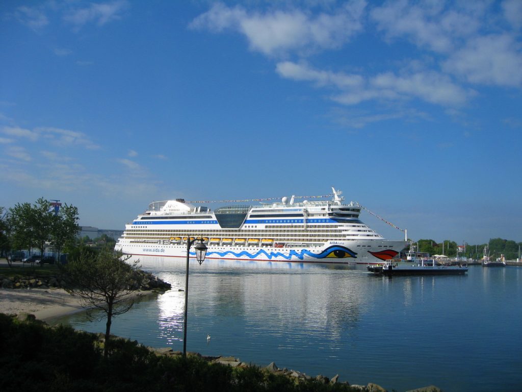 Rostock Yachthafenresidenz Hohe Düne, Stralsund, Ozeaneum, Seebad Ostsee Urlaub benbino Reisebericht
