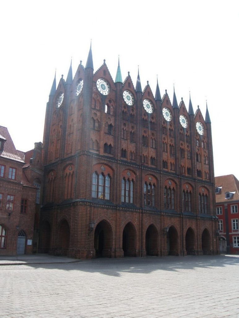 Rostock Yachthafenresidenz Hohe Düne, Stralsund, Ozeaneum, Seebad Ostsee Urlaub benbino Reisebericht