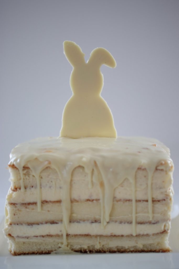 ostern, backen, osterkuchen, ostertorte, naked cake, osterhase, ohne backen, weiße schokolade, blitzkuchen, benbino